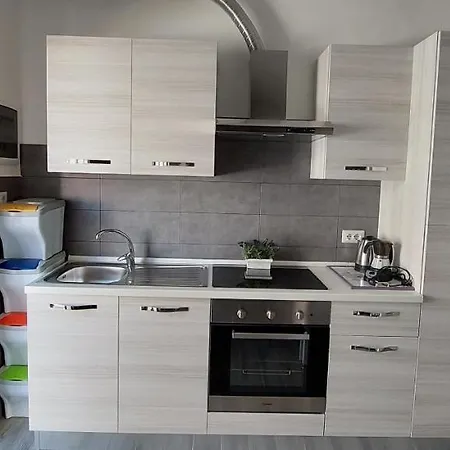 House Angelo La Punzesa Apartment *