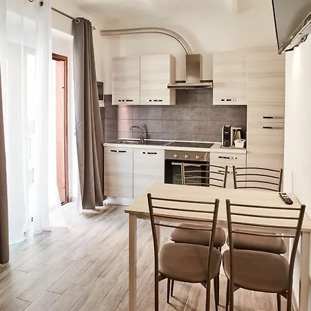 House Angelo La Punzesa *