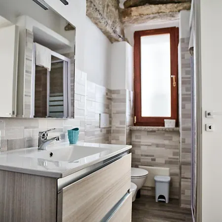 House Angelo La Punzesa *